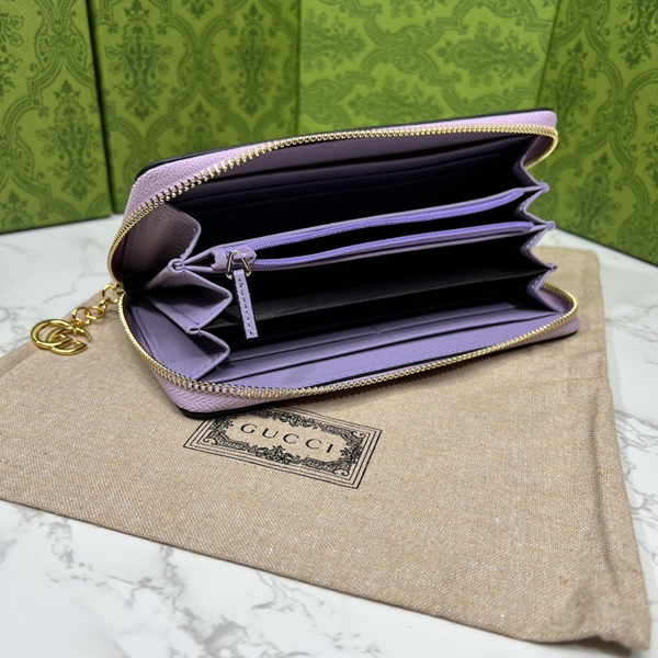 グッチ財布コピー着用イメージ